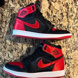 Nike Jordan 1 High Satin Bred 7.5M/9W 2023 With Box And Bag